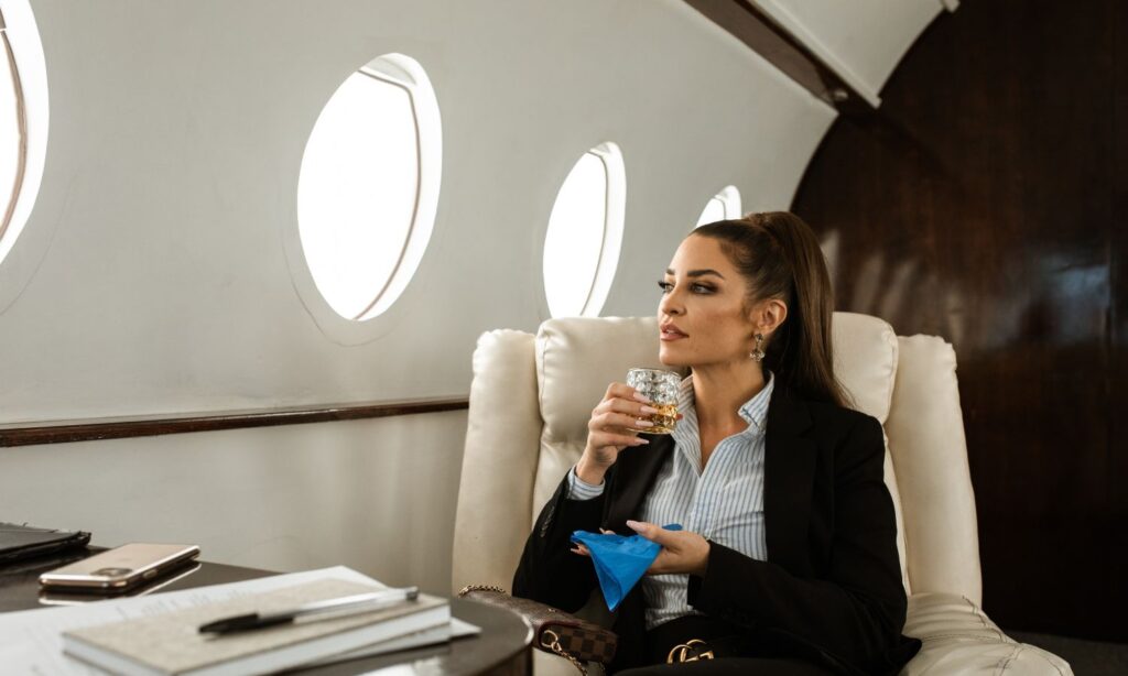Envie de voyager en toute exclusivité depuis Genève ? Louez un avion privé pour une expérience de luxe incomparable !